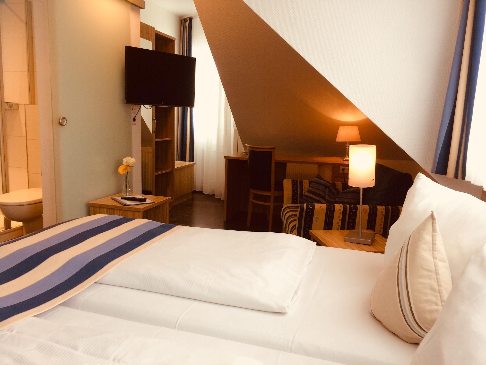 Hotel Triton à Cologne Extérieur photo