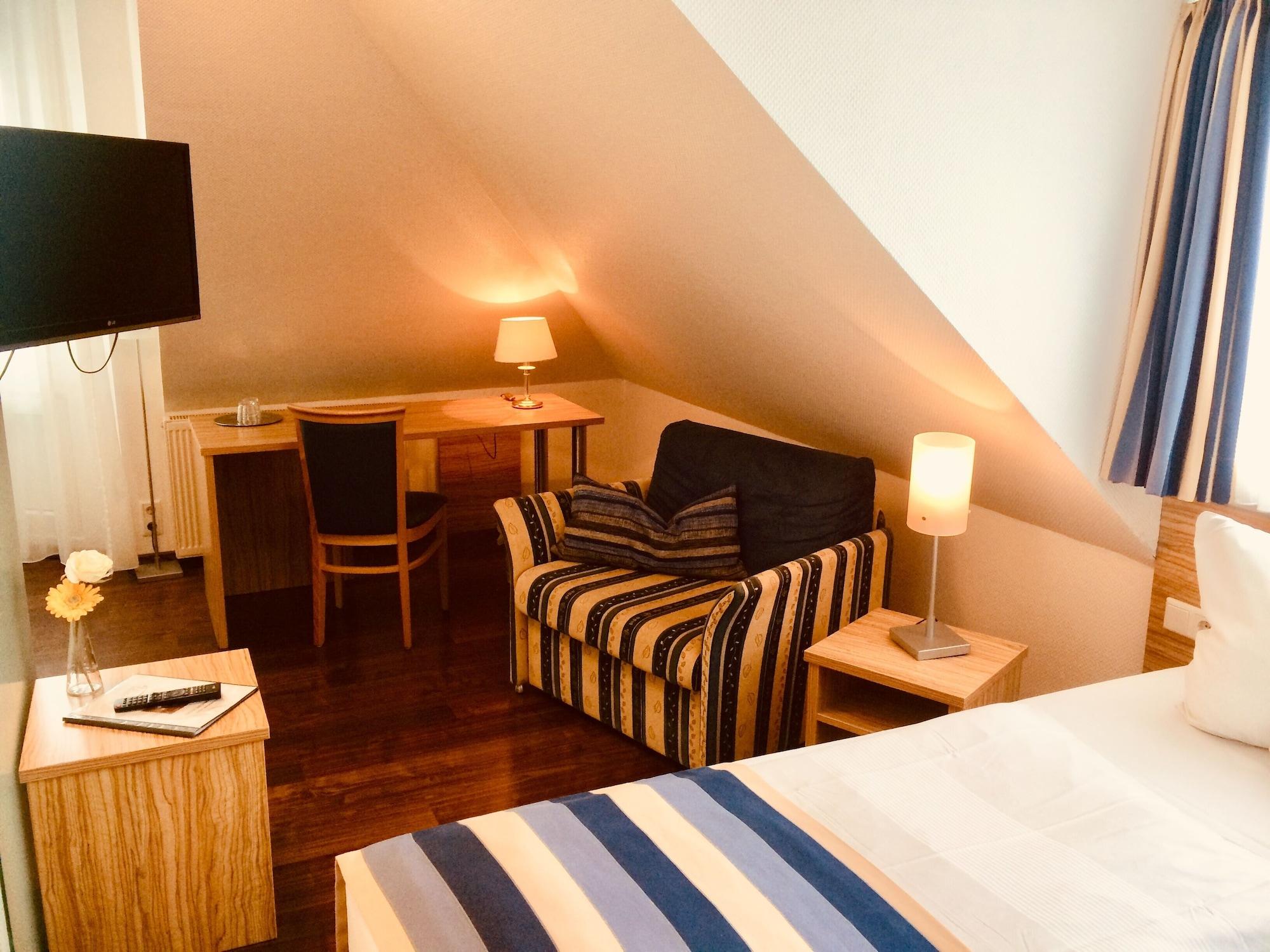 Hotel Triton à Cologne Extérieur photo