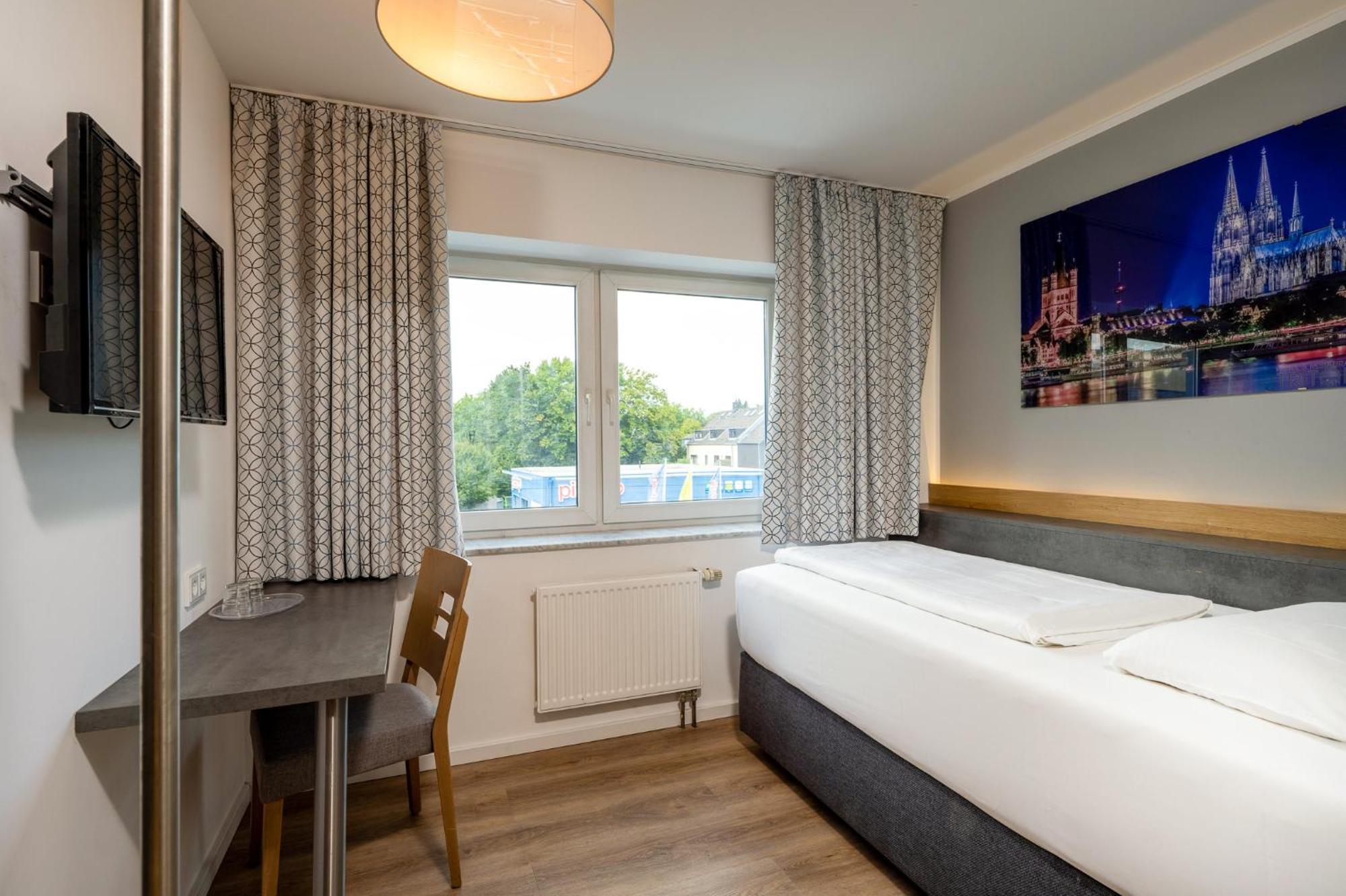 Hotel Triton à Cologne Extérieur photo